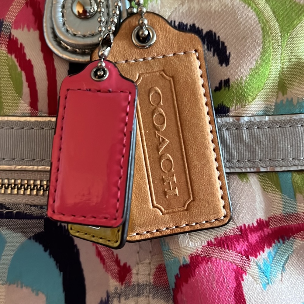 Coach IKAT Poppy Purse - Picture 3 of 7
